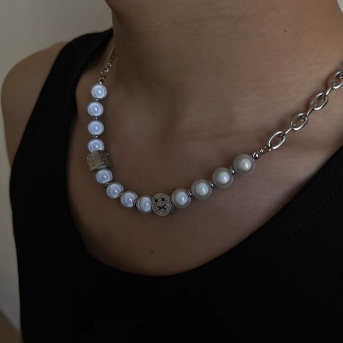 Pearl Stitching Clavicle Chain Necklace - Image 3