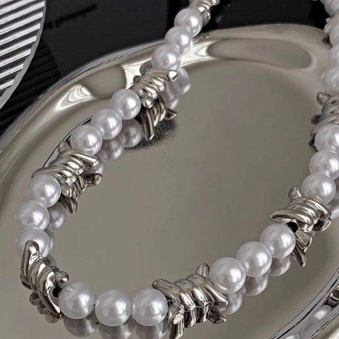 Pearl Stitching Clavicle Necklace - Image 5