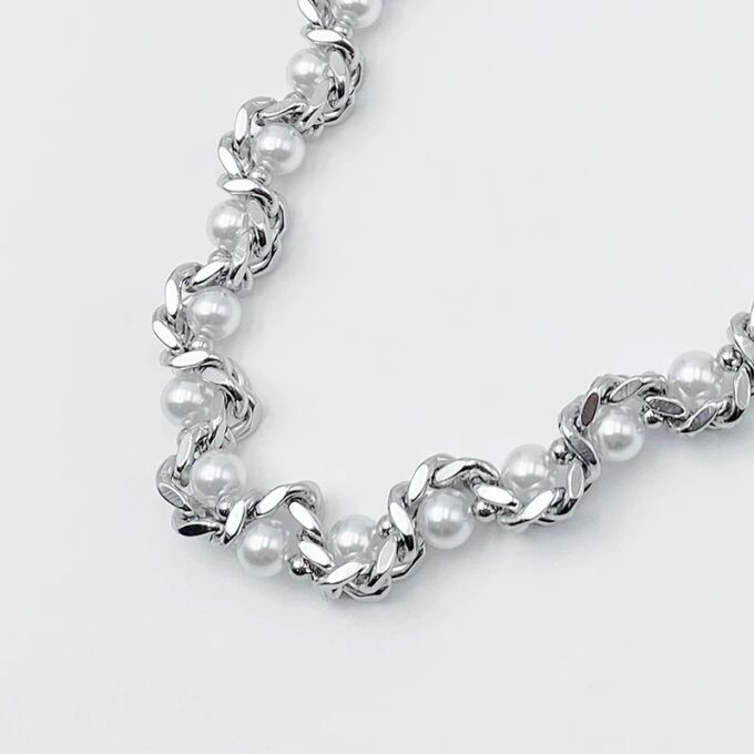 Titanium Steel Pearl Winding Clavicle Chain - Image 4